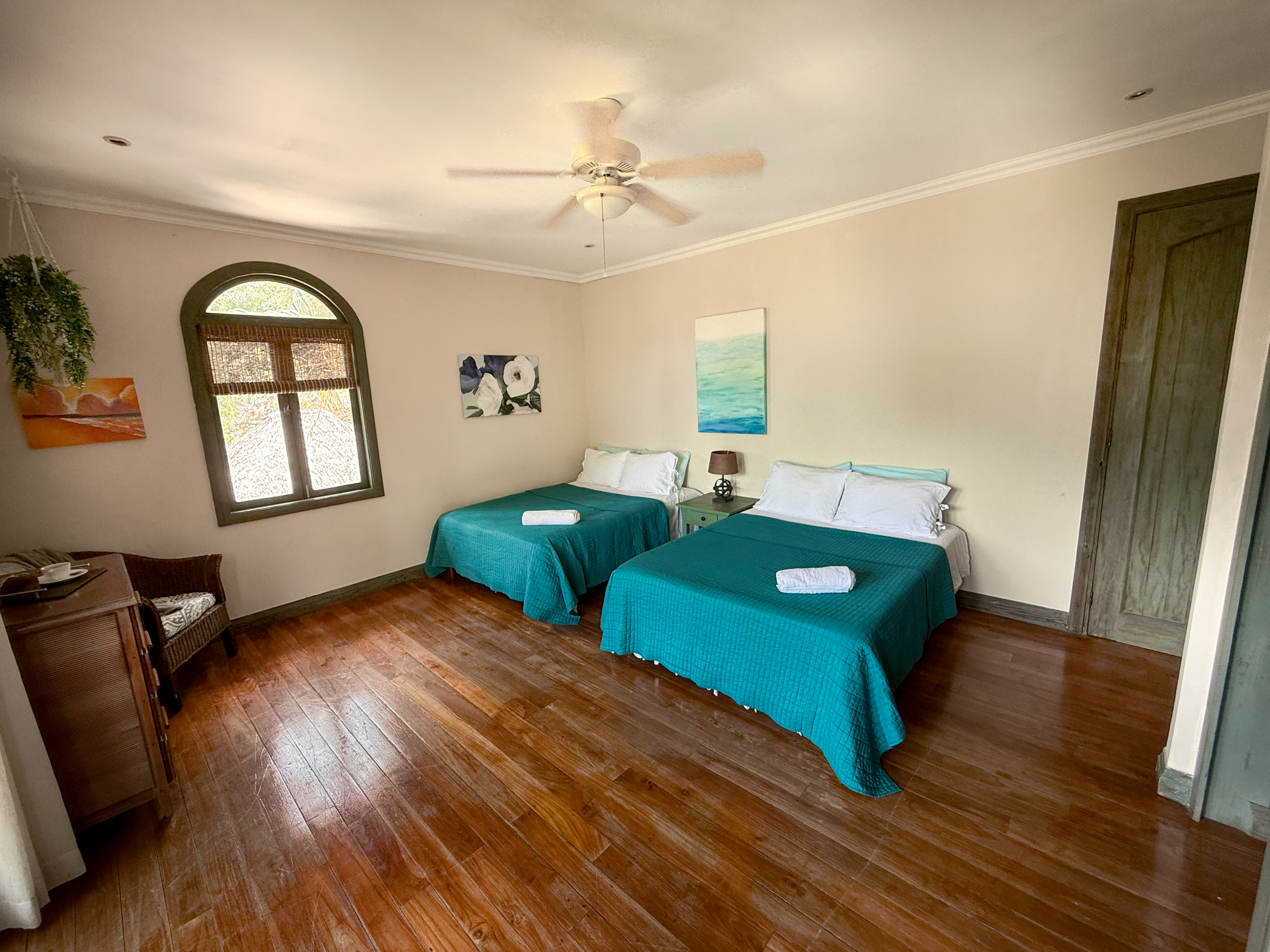 #3: Ocean View Guest Room